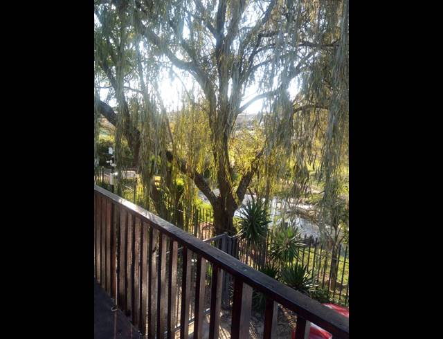 2 BEDROOM DUET TO LET IN NOORDHANG